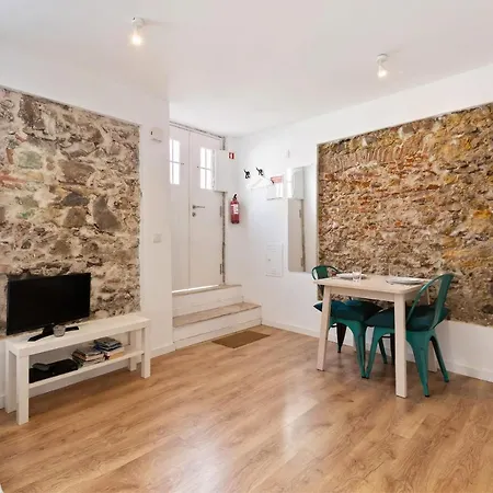 Quiet Studio For 2 In Belem, 3mins To Tram ליסבון