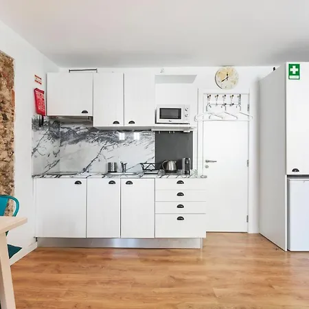 Apartment Quiet Studio For 2 In Belem, 3mins To Tram