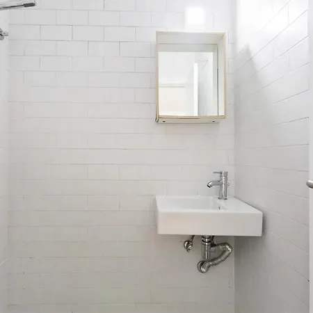 Apartment Quiet Studio For 2 In Belem, 3mins To Tram *
